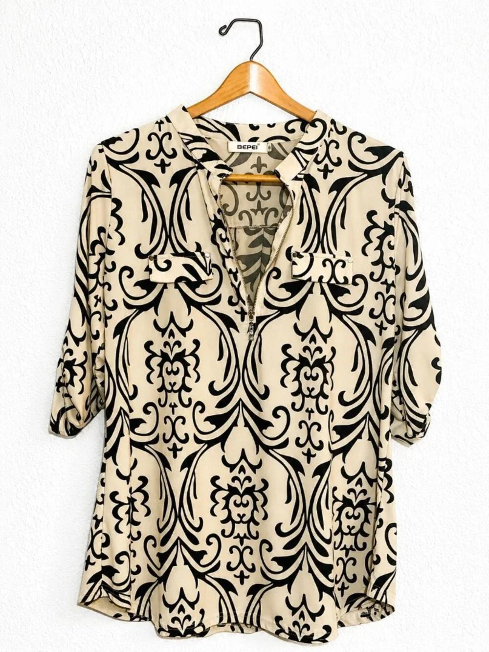 ROSWEAR Women's Black Tan Paisley Blouse L V Neck Ruched Sleeve Career Top - Picture 1 of 3